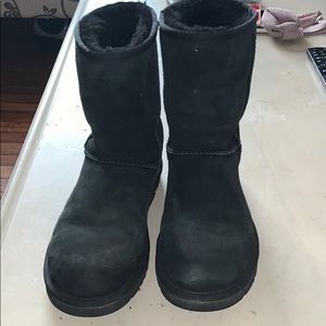 Short classic uggs